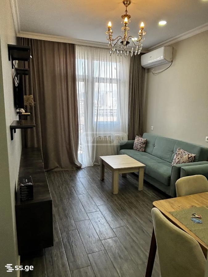- - 3 rooms