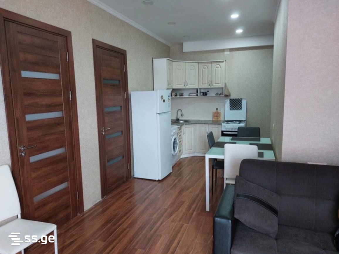 5 - 3 rooms