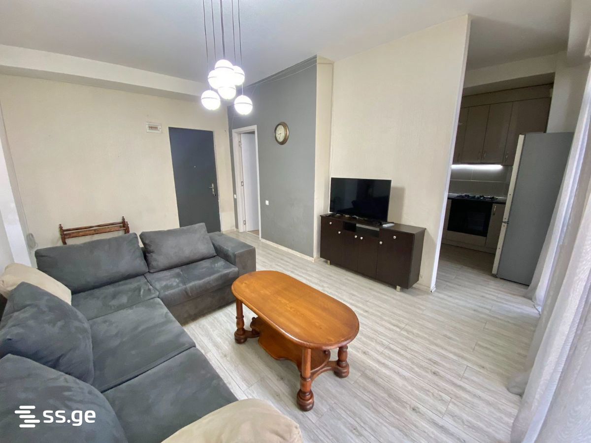 panaskerteli st. 27 - 3 rooms