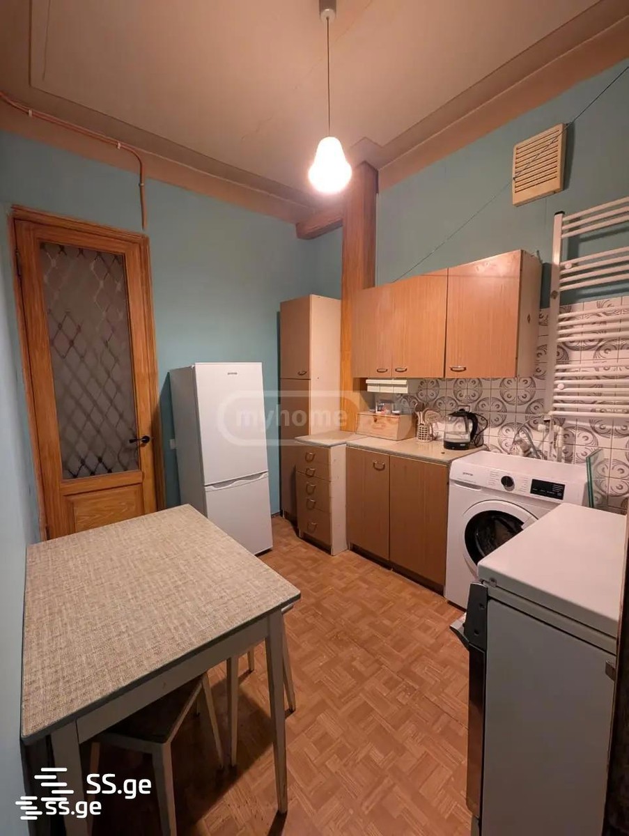 sairme st. 11 - 2 rooms