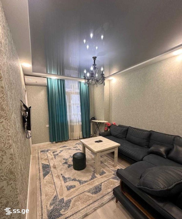 D. Mamuladze st. 6 - 3 rooms