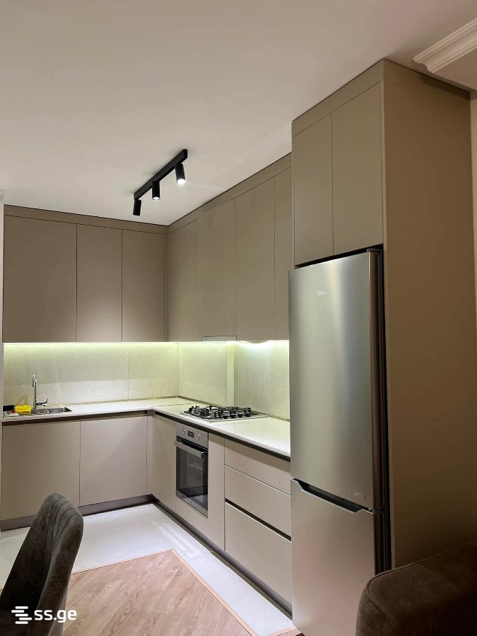 6 - 3 rooms