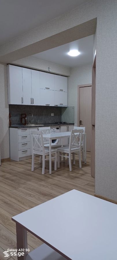 17 Shindiseli gmiri st. 17 - 3 rooms