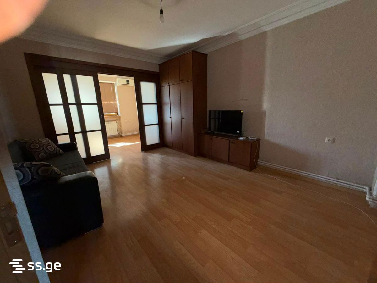 gagarin st. - 4 rooms