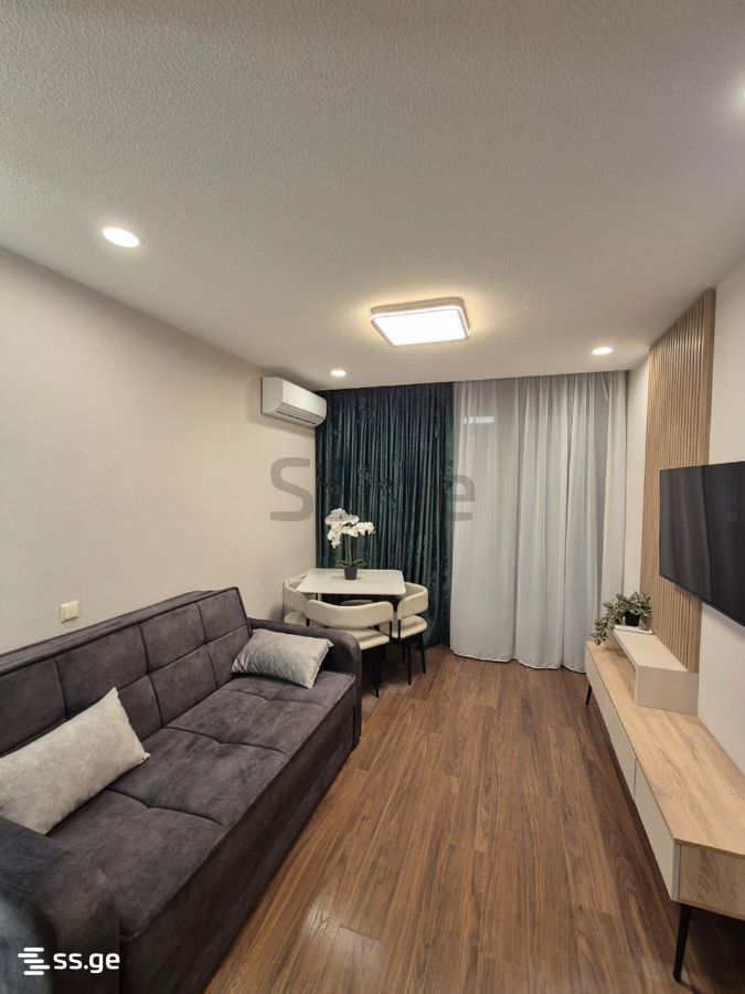 6 - 2 rooms