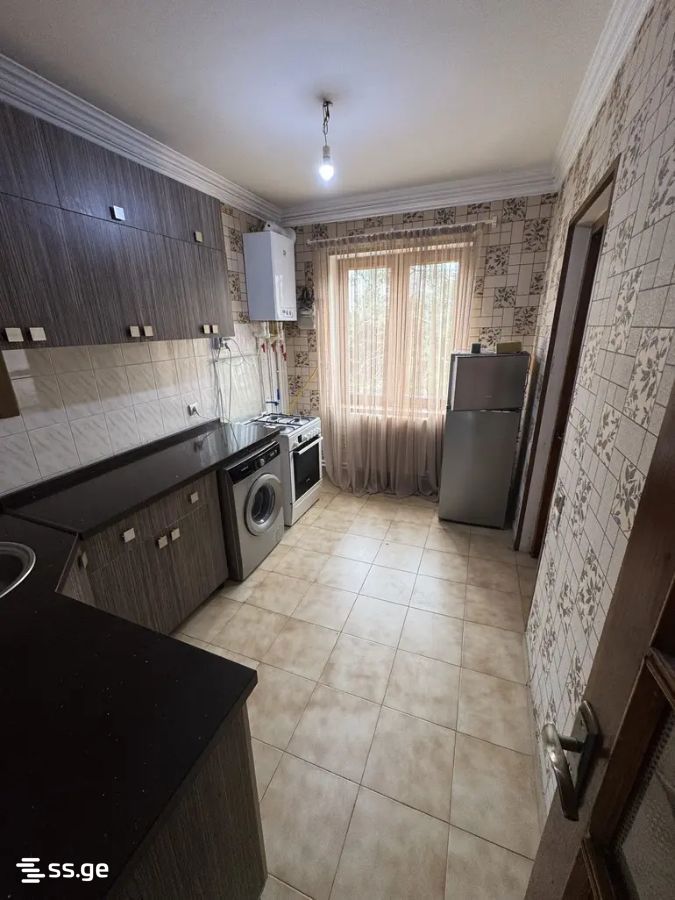 dumbadze ave - 3 rooms