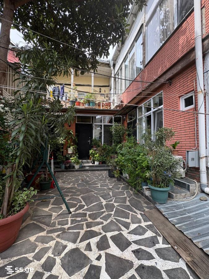 nakashidzeebi st. 8 - 1 rooms