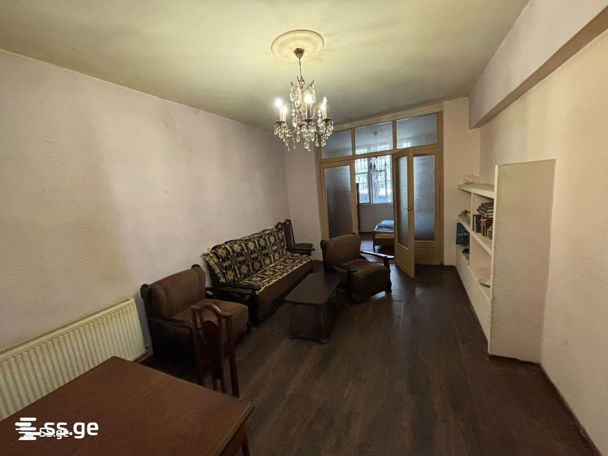 chikovani st. 70 - 2 rooms