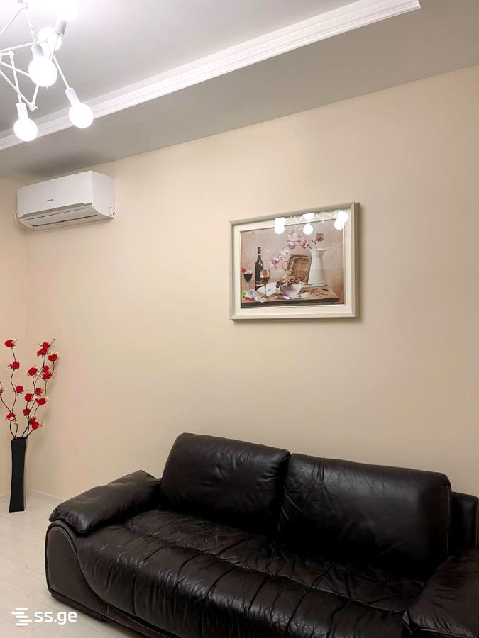 K. Kutateladze st. 19 - 3 rooms
