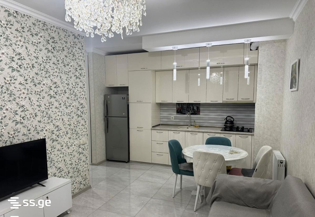 t. eristavi st. (Sanzona) - 3 rooms