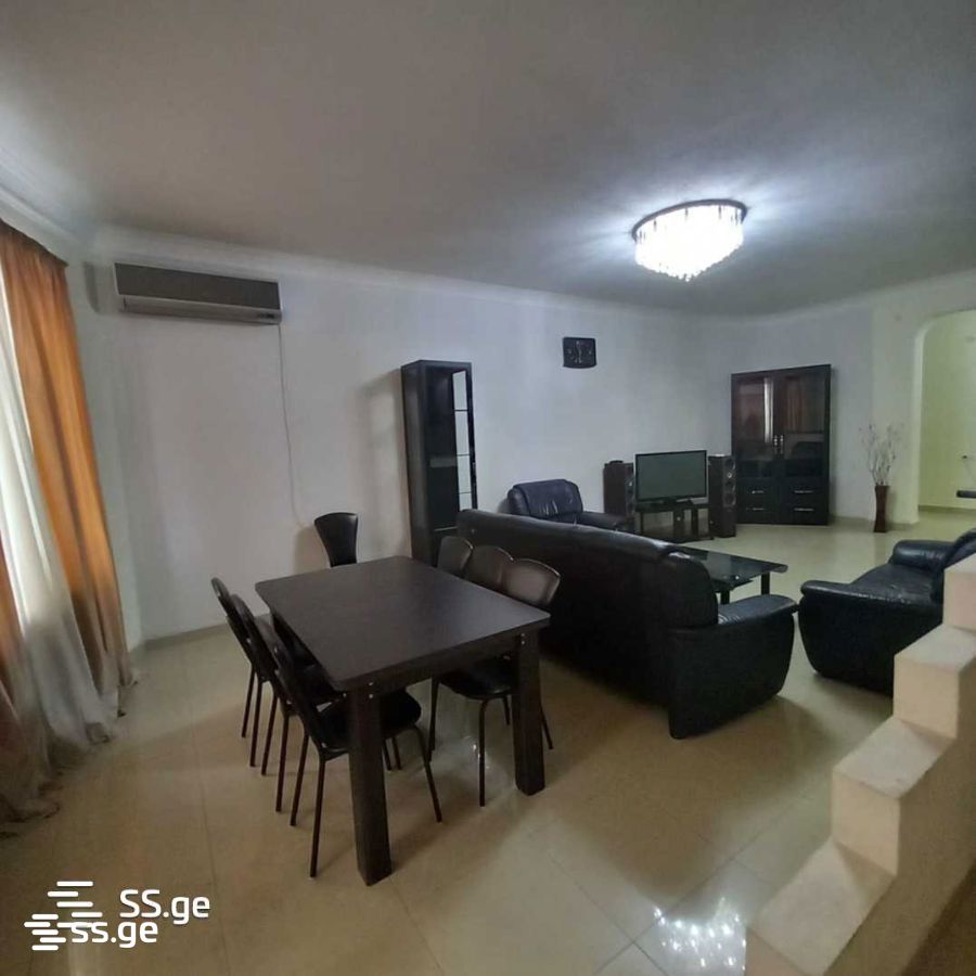 gagarin st. - 4 rooms