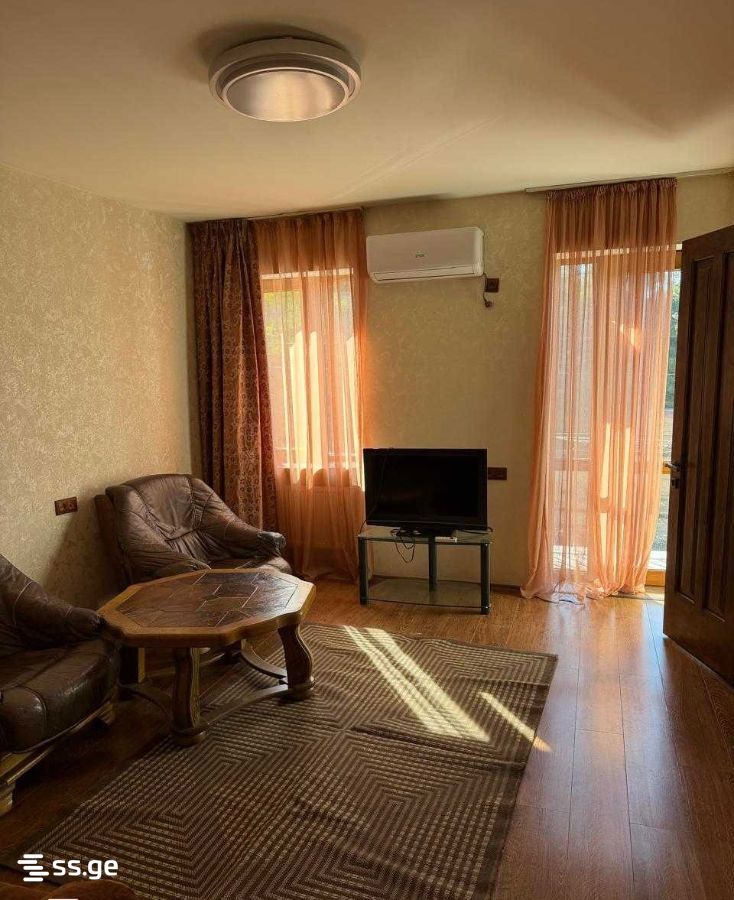mukhrani st. 1 - 3 rooms