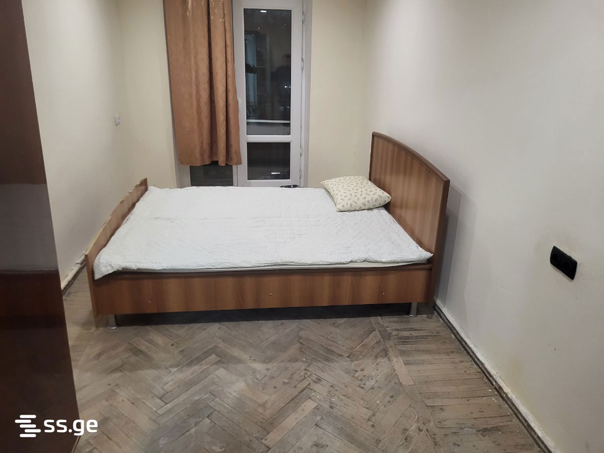 M. Tsinamdzghvrishvili  163 - 3 rooms