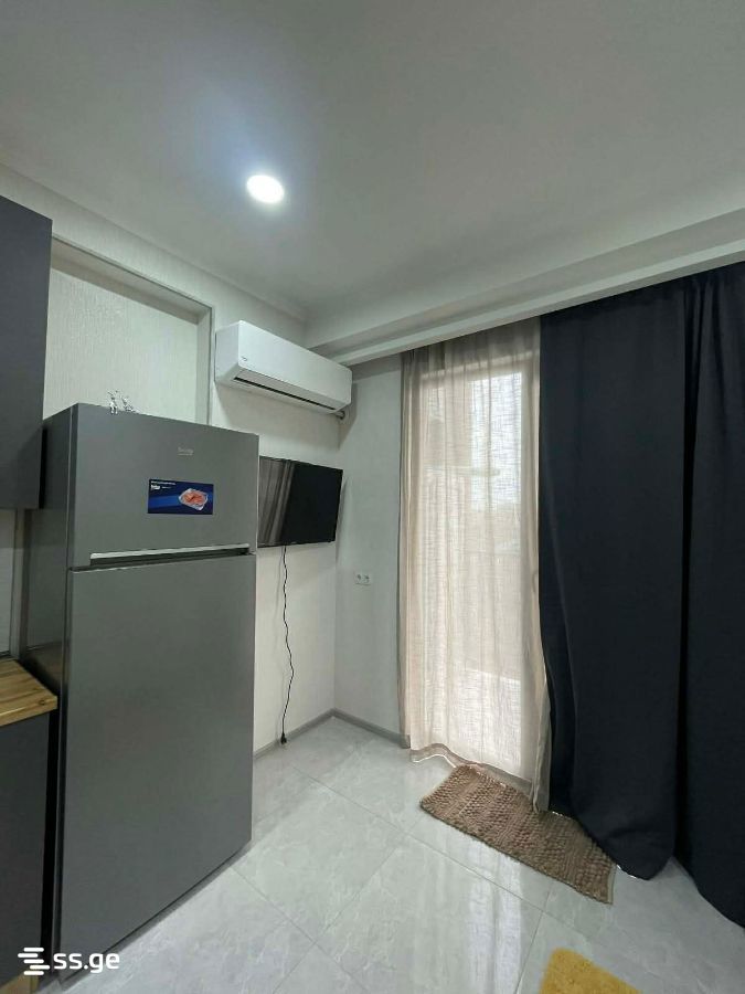 700 - 3 rooms