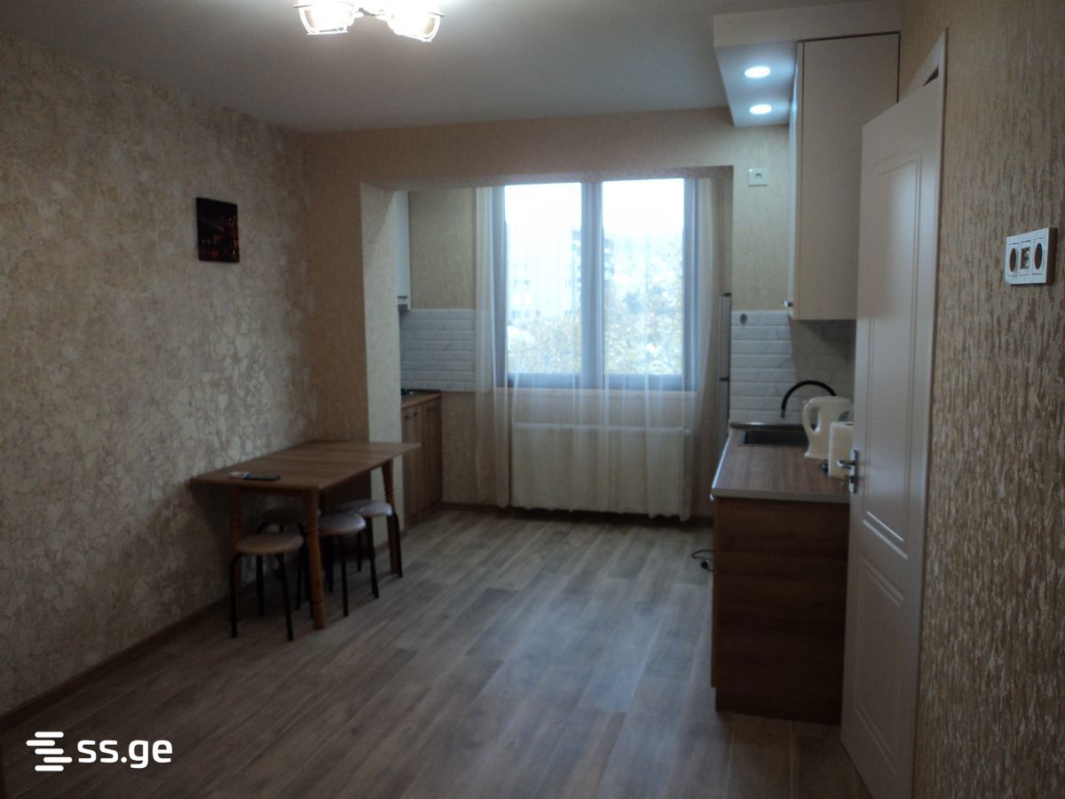 a.wereTlis avenue 10 - 2 rooms
