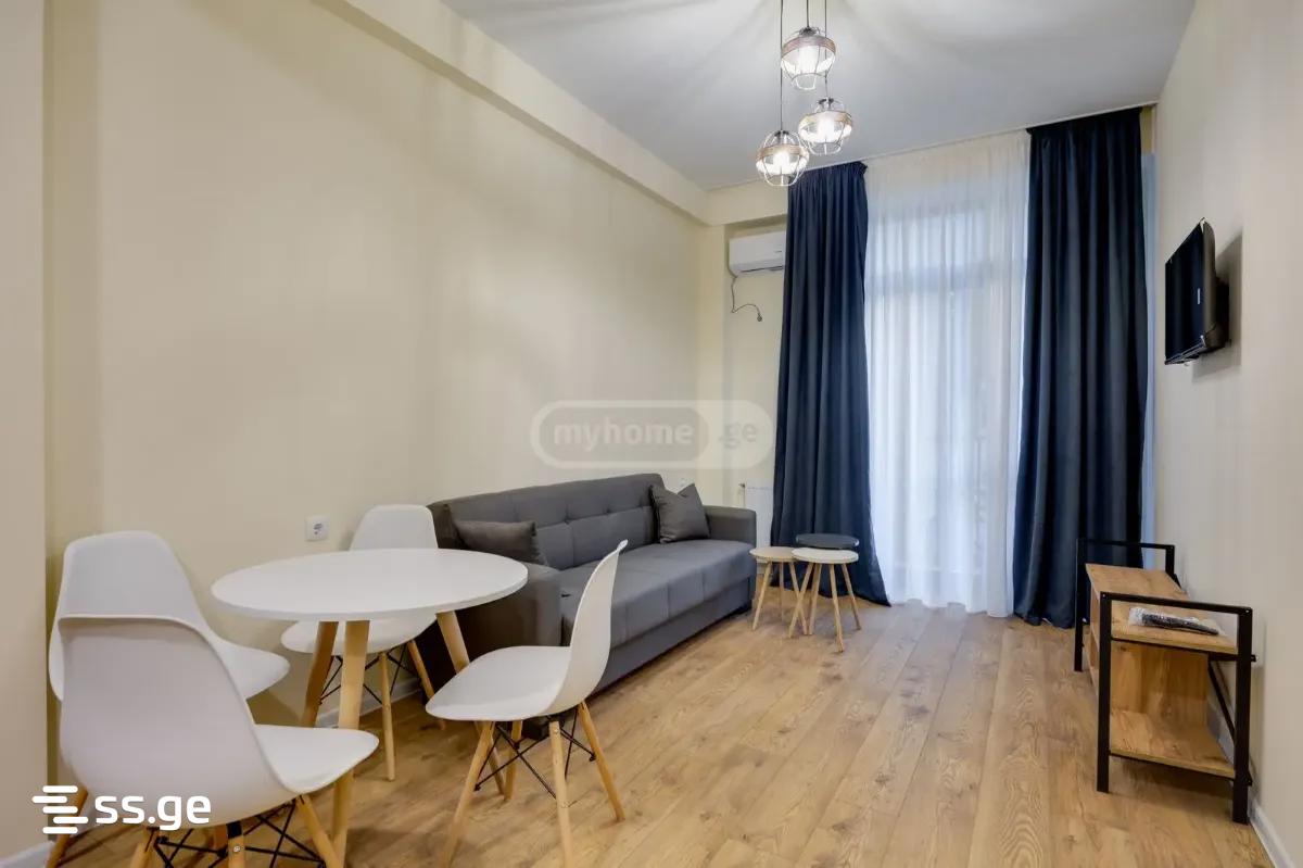 Bob walsh st. - 2 rooms