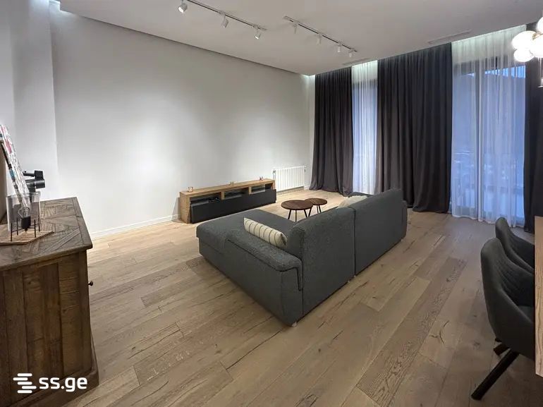 makashvili rise - 3 rooms