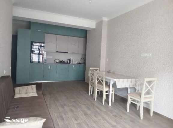 Vepkhistkaosnis st. - 3 rooms