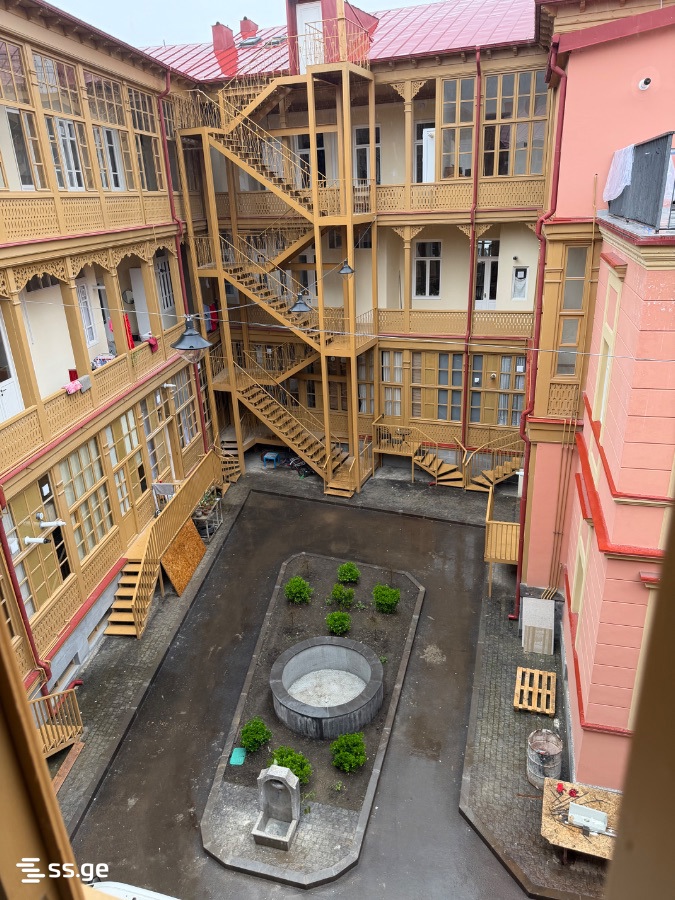 cinamdzgrishvili st. 1 - 3 rooms