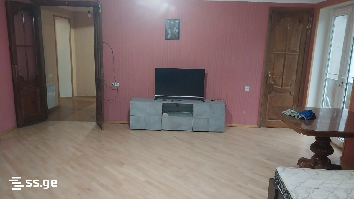 V. Topuridze st. 6 - 4 rooms