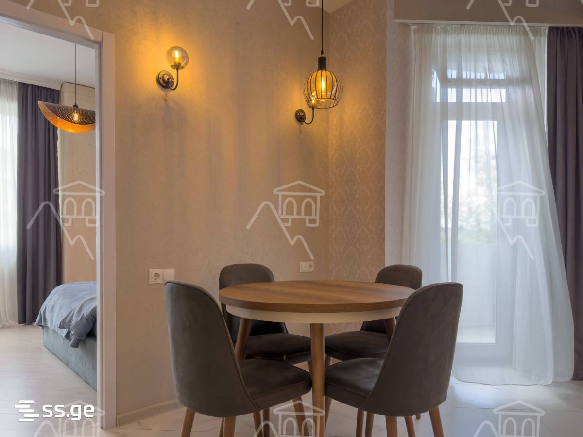 n. zhvania st. 2 - 4 rooms