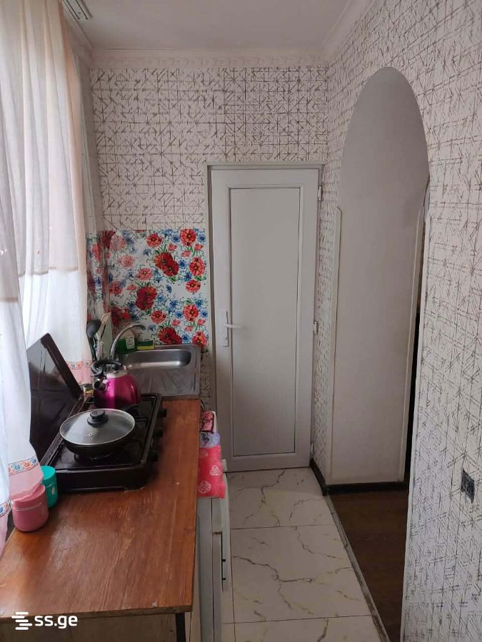 gujareTi st. 7 - 1 rooms