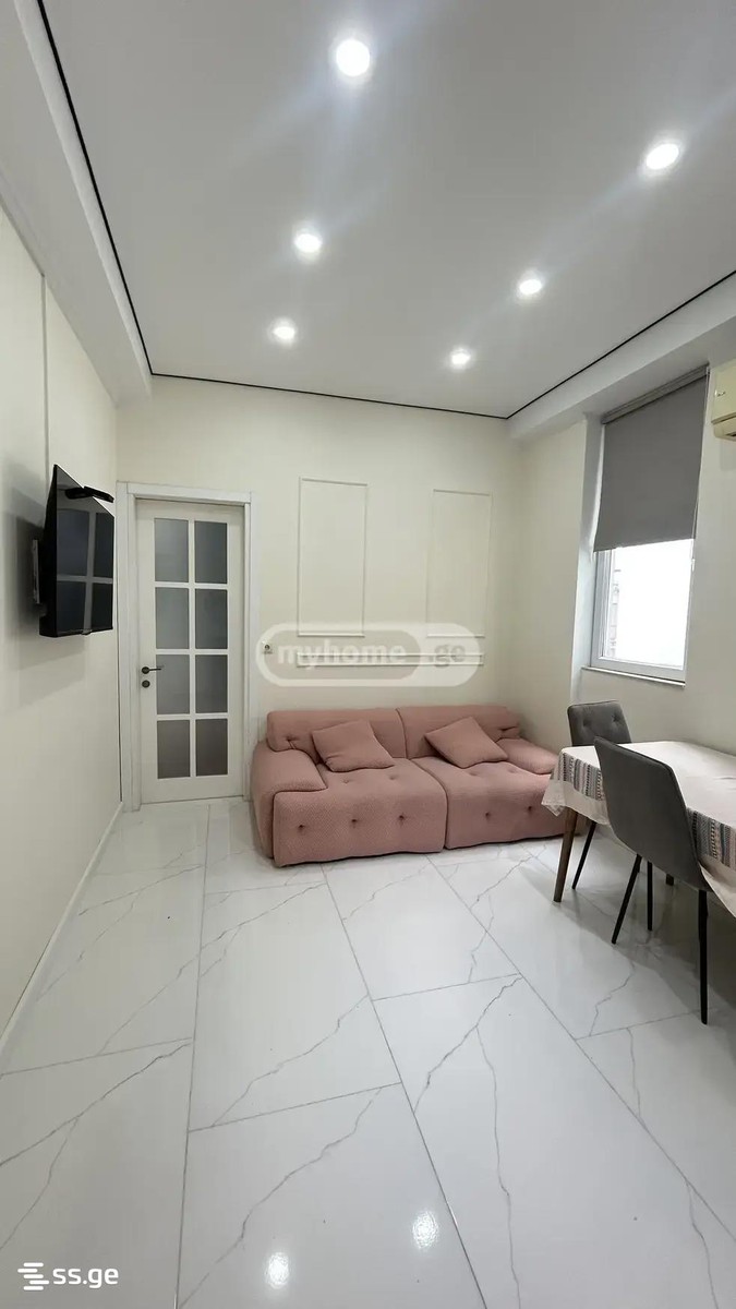 42 - 3 rooms