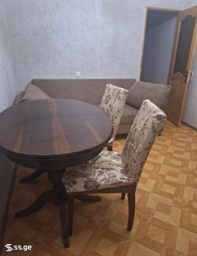 10 - 1 rooms