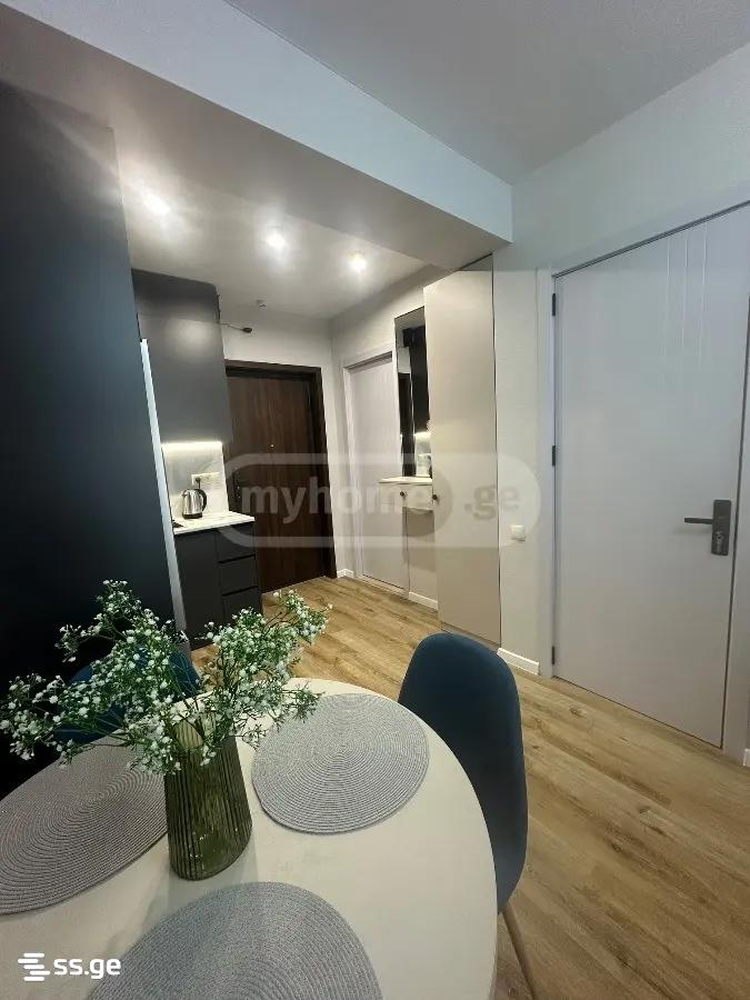 Cherry St. 0 - 2 rooms