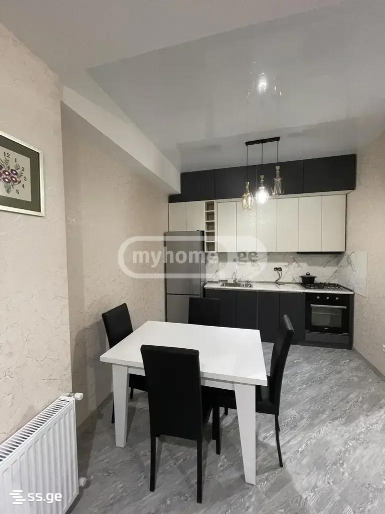 mindeli st. 11 - 3 rooms