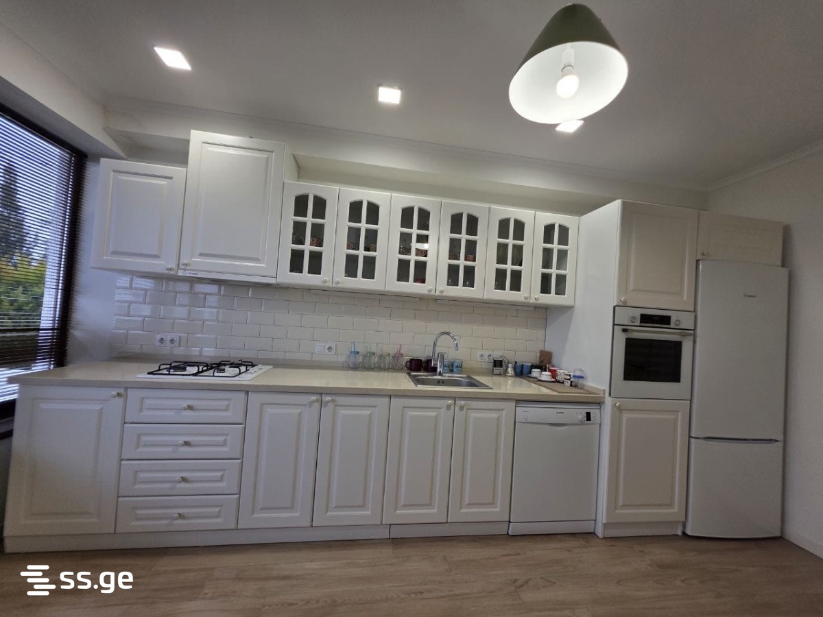 makashvili rise - 3 rooms