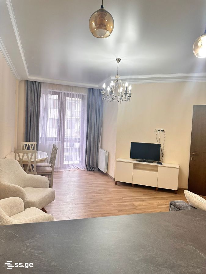 universiteti st. 1 - 3 rooms