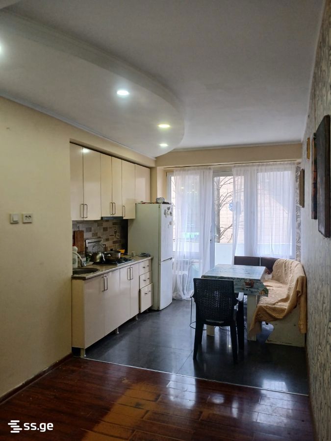 5 - 5 rooms
