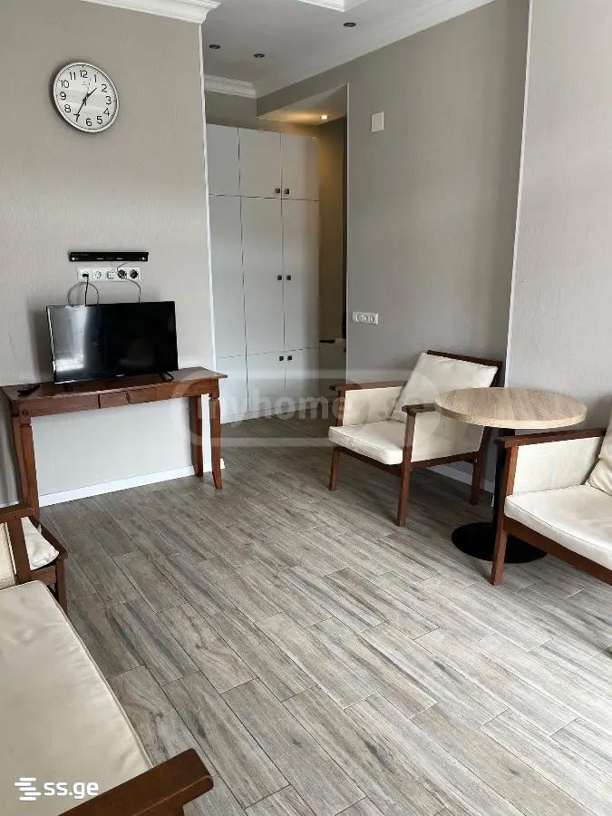 panaskerteli st. 19 - 3 rooms