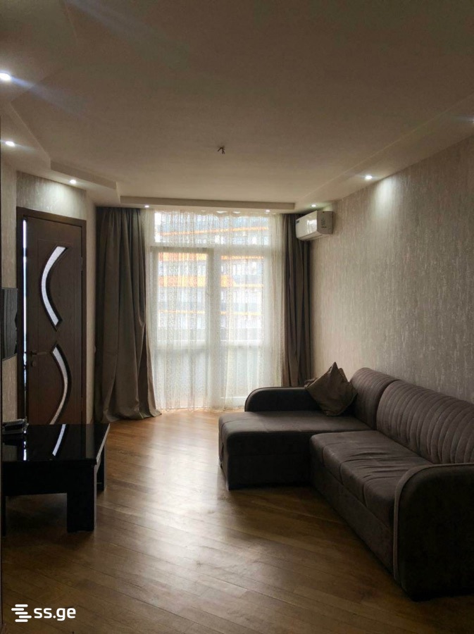 - - 3 rooms