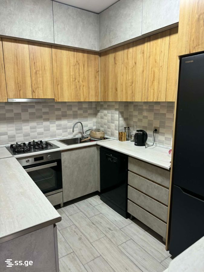 10 - 4 rooms