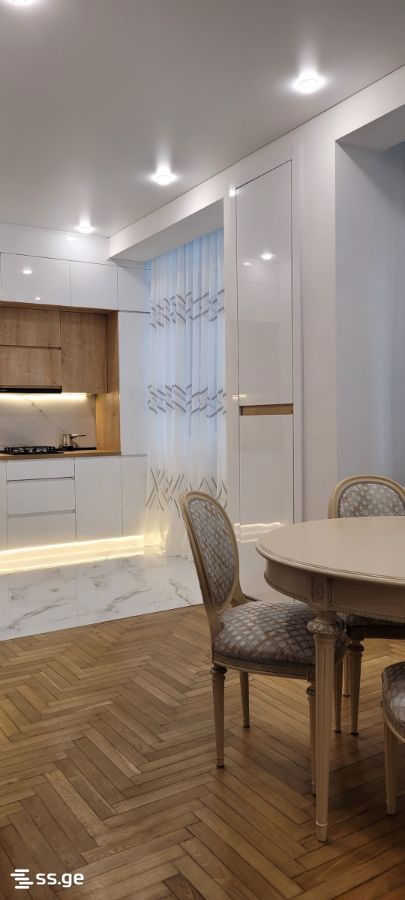 Vazha-Pshavela st. 4 - 4 rooms
