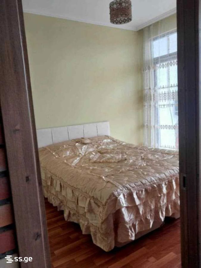 Leonidze st. 5 - 3 rooms