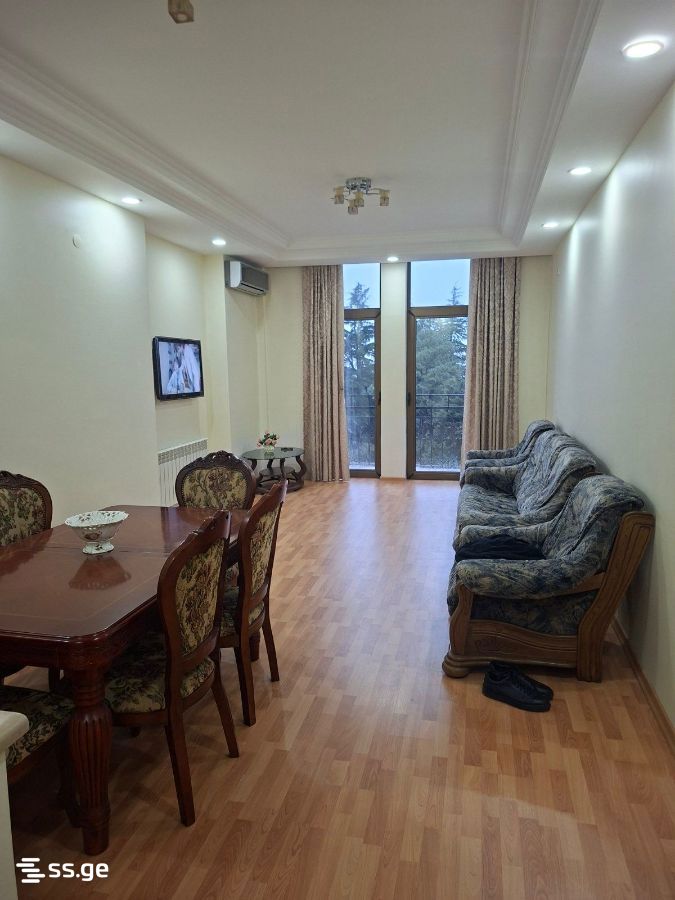 35 - 4 rooms