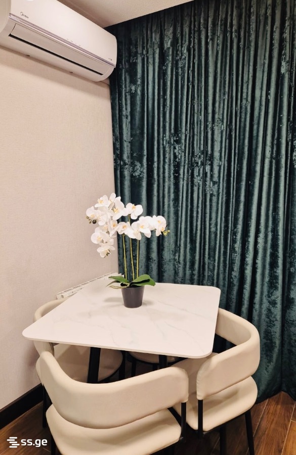 6 - 2 rooms