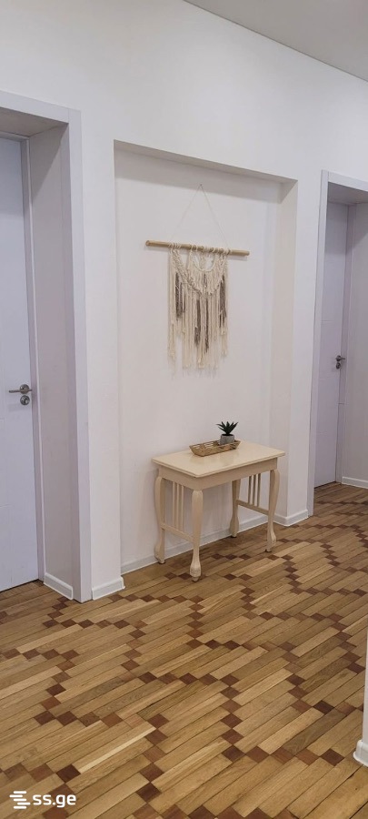 Vazha-Pshavela st. 4 - 4 rooms