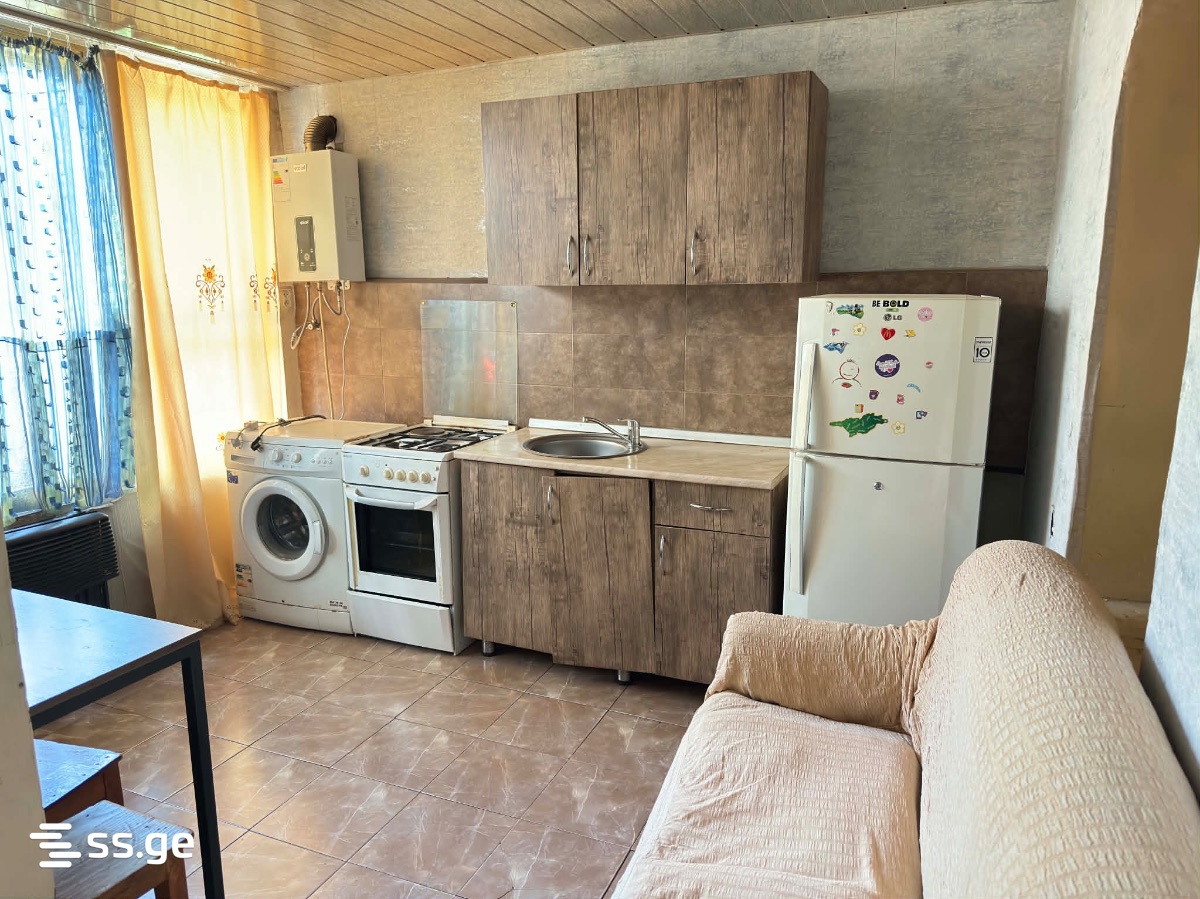 samtredia st. 18 - 3 rooms