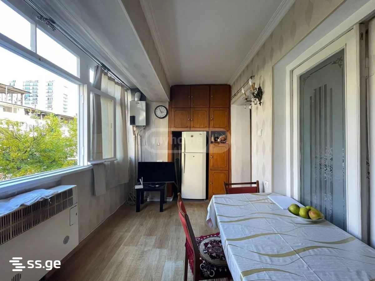 Tamarashvili st. (Saburtalo) - 3 rooms
