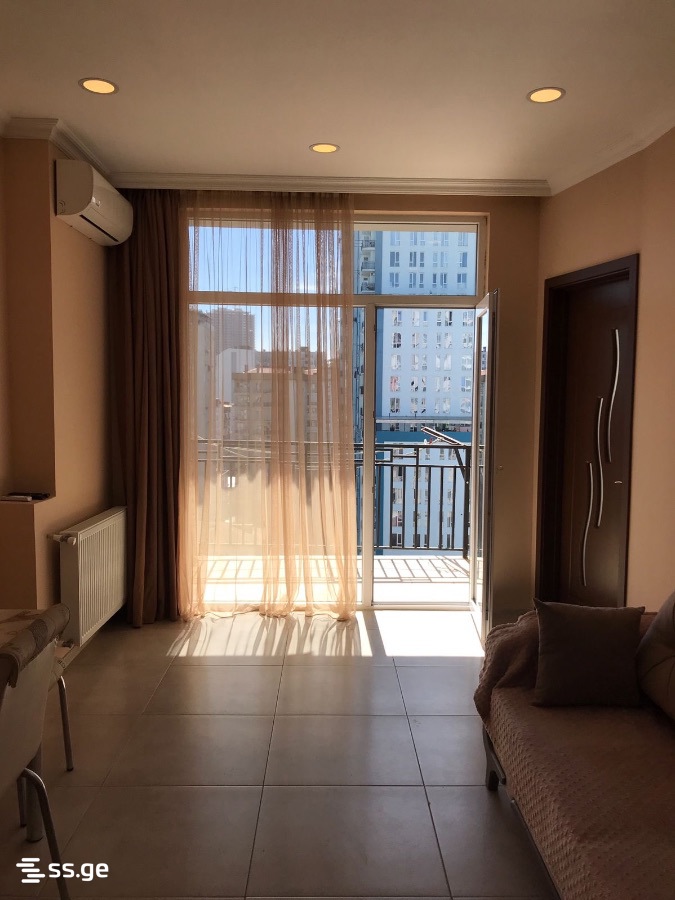 32 - 3 rooms