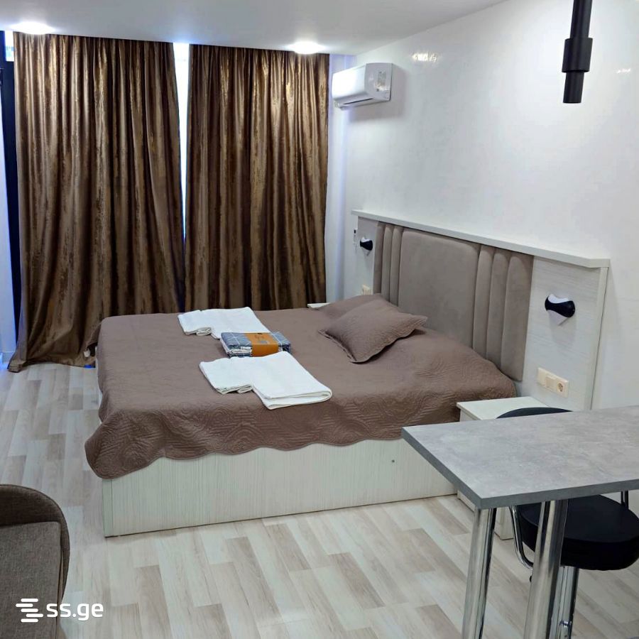 6 - 1 rooms