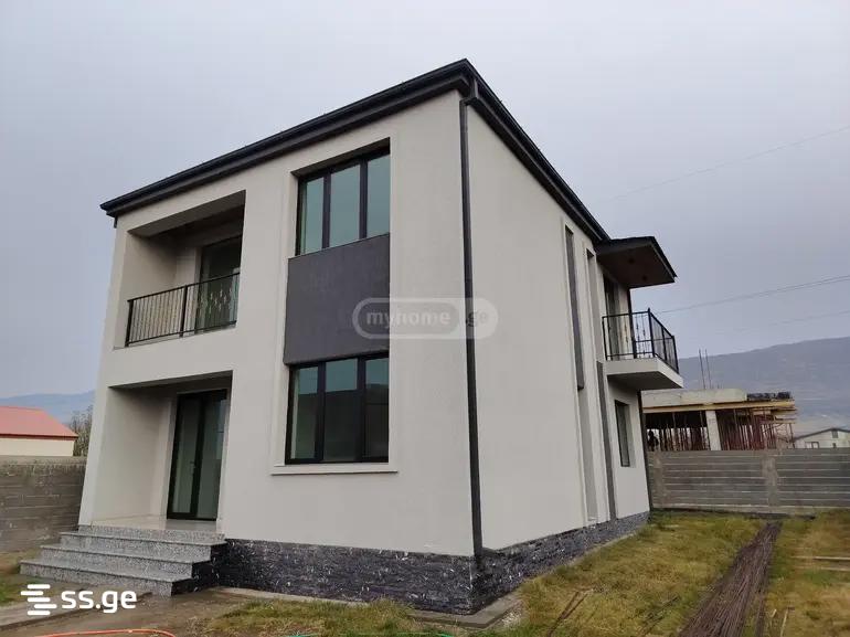 barnovi st. 1 - 4 rooms