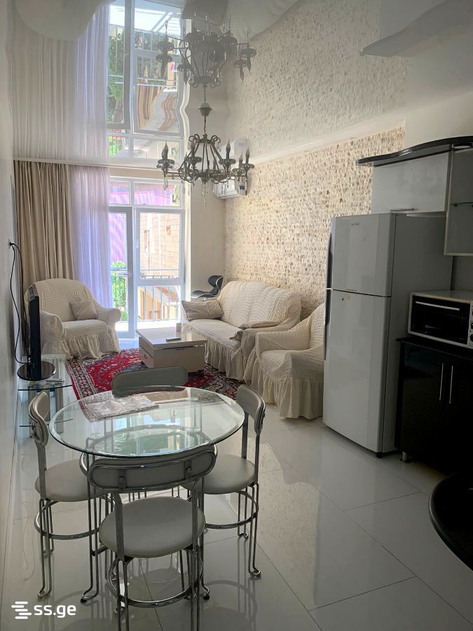 83 - 3 rooms