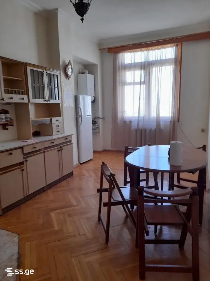 Panaskerteli-Tsitsishvili st. - 3 rooms