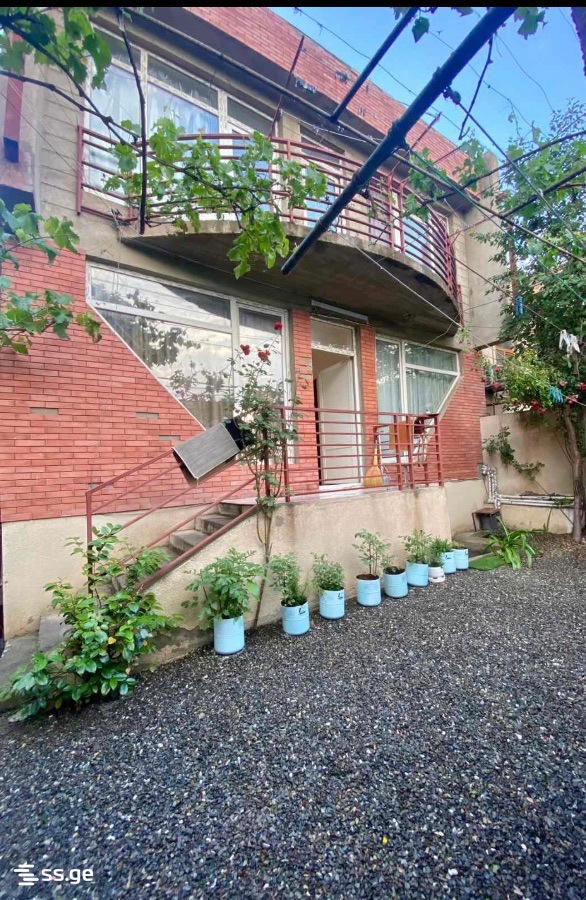 sumbatashvil-iujni st. 6ა - 1 rooms