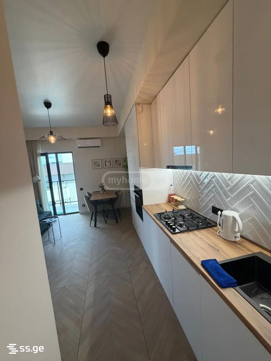 a.wereTlis avenue - 3 rooms